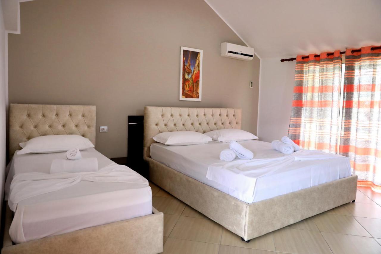 Dolce Italia Hotel Radhimë Exteriör bild
